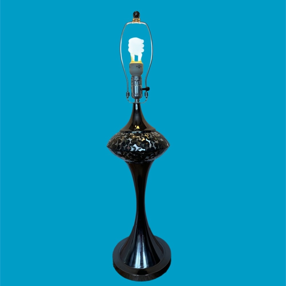 Vintage 1980s Metalic Black Mother Of Pearl MOP Lamp Asian Decor 30”